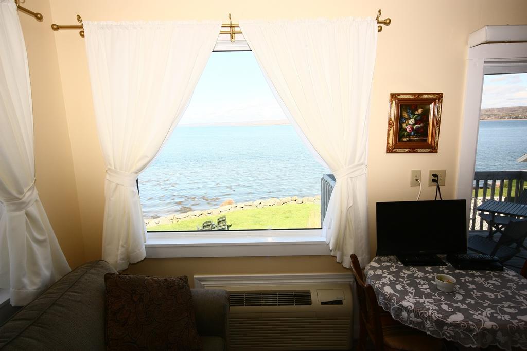 Queen Room with Sea View